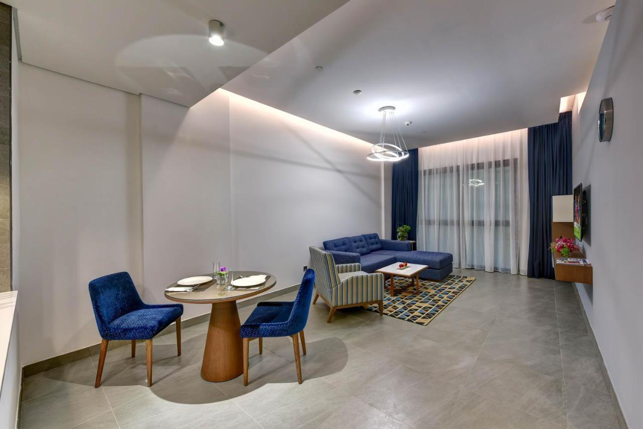 Abar Hotel Apartments Dip-1 Дубай Екстер'єр фото