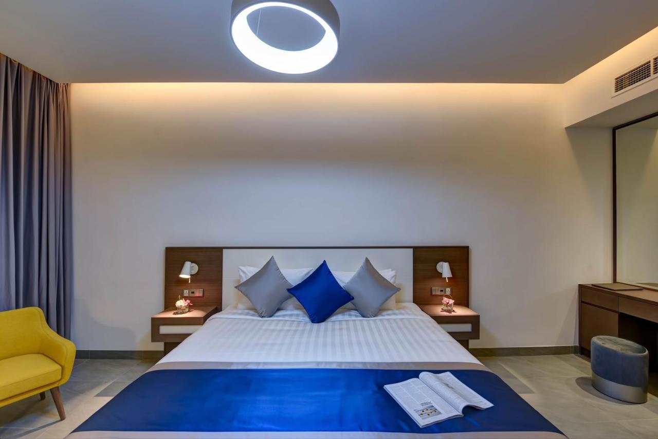 Abar Hotel Apartments Dip-1 Дубай Екстер'єр фото
