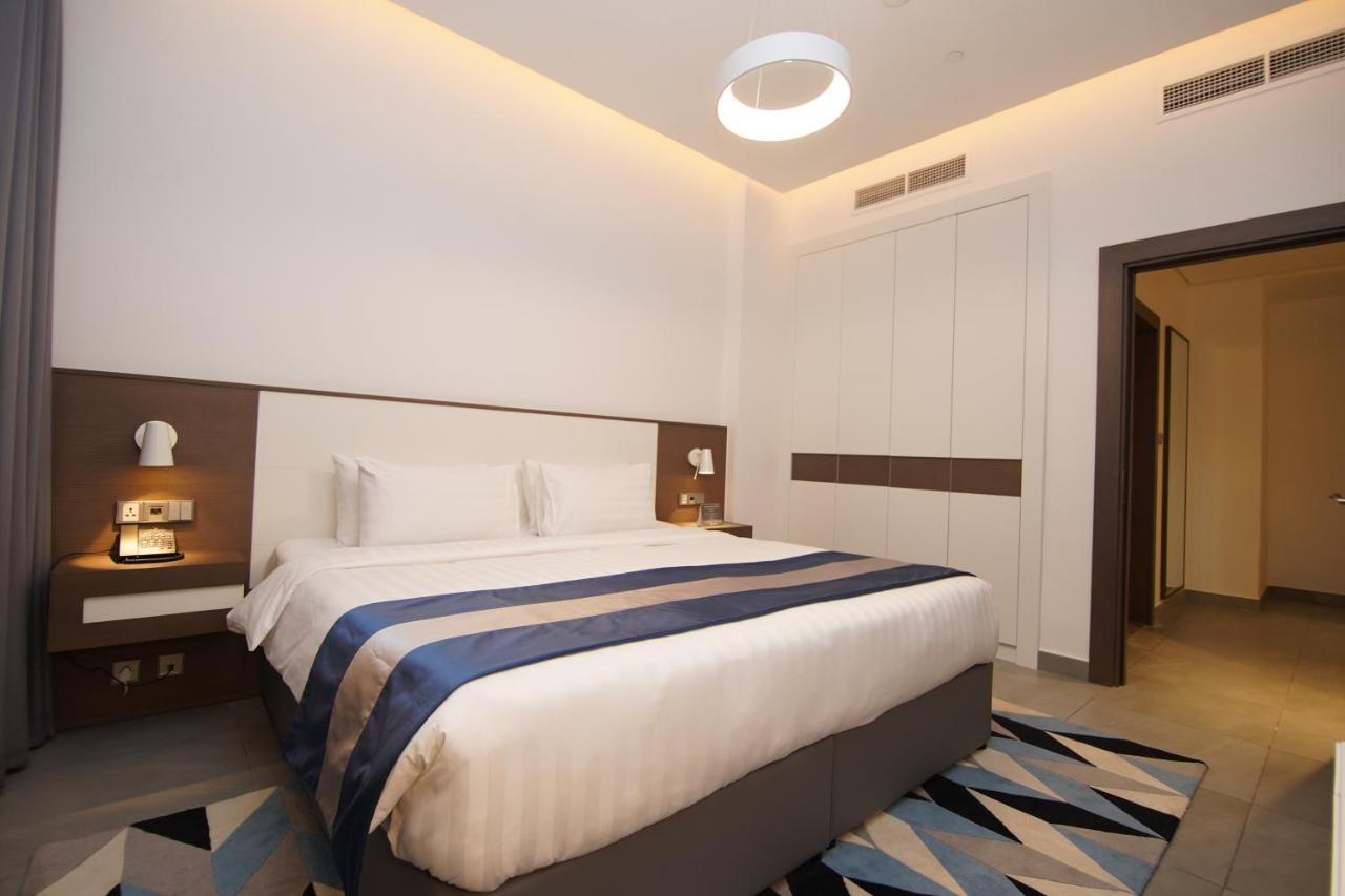 Abar Hotel Apartments Dip-1 Дубай Екстер'єр фото